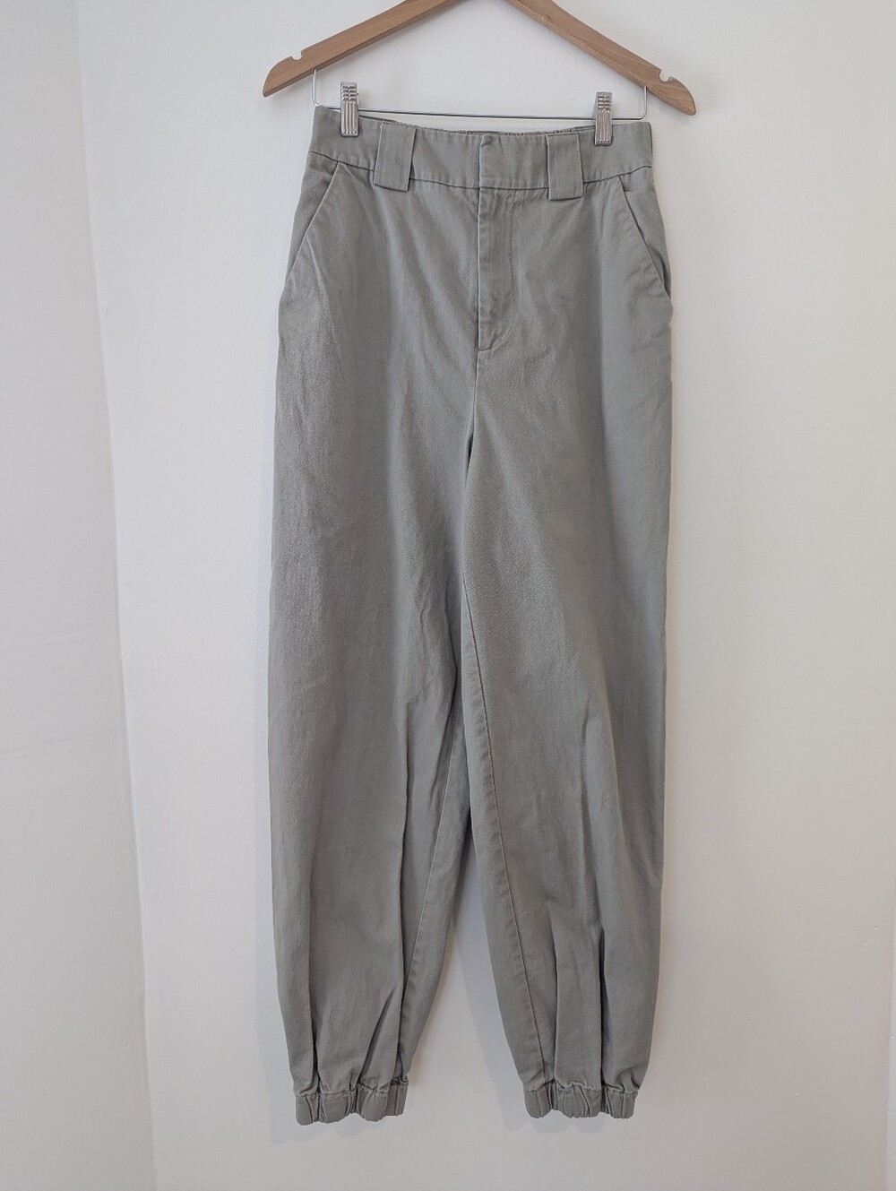 TNA Relaxed High-Rise Cargo Joggers in Stone - Picture 2 of 8